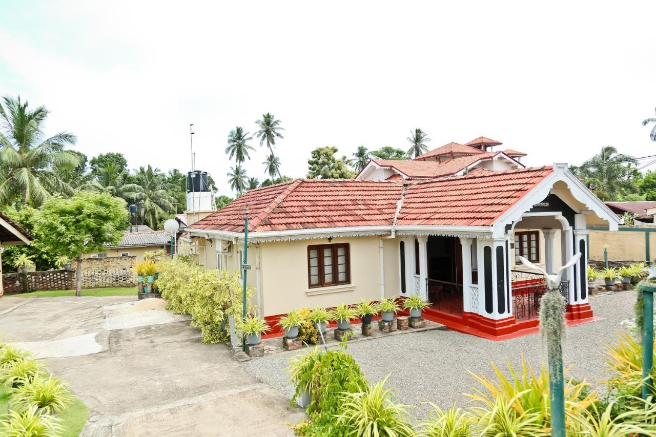 Merlyn Villa ネゴンボ エクステリア 写真