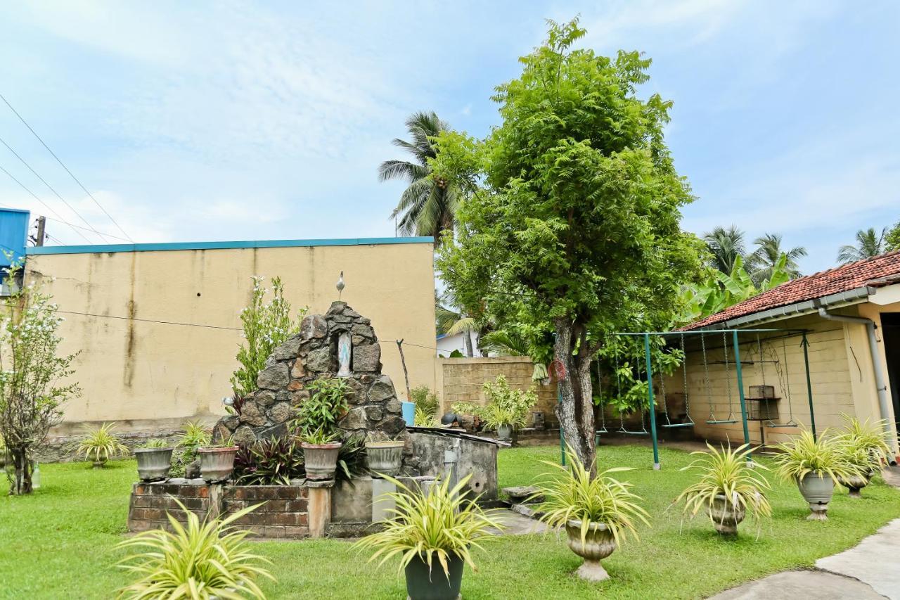 Merlyn Villa ネゴンボ エクステリア 写真